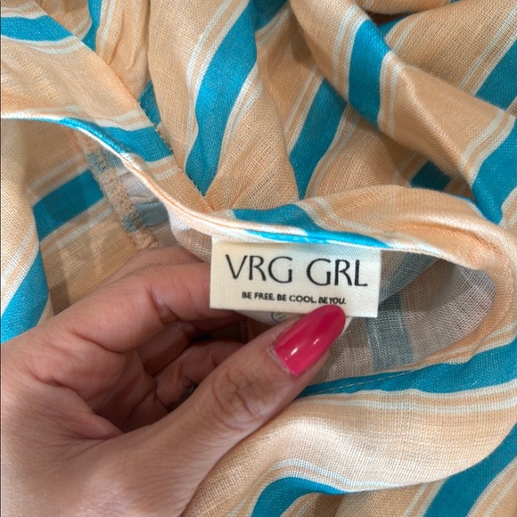 VRG GRL Long Sleeve Dress with Open Back - Picture 6 of 15
